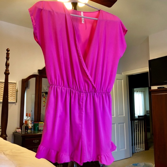 Yetts Los Angeles hot pink romper - Picture 3 of 4